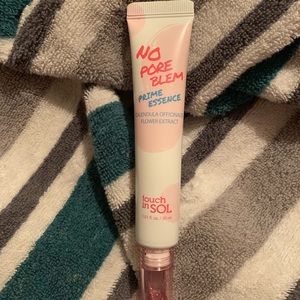 Touch in Sol Pores No Blem Prime Essence